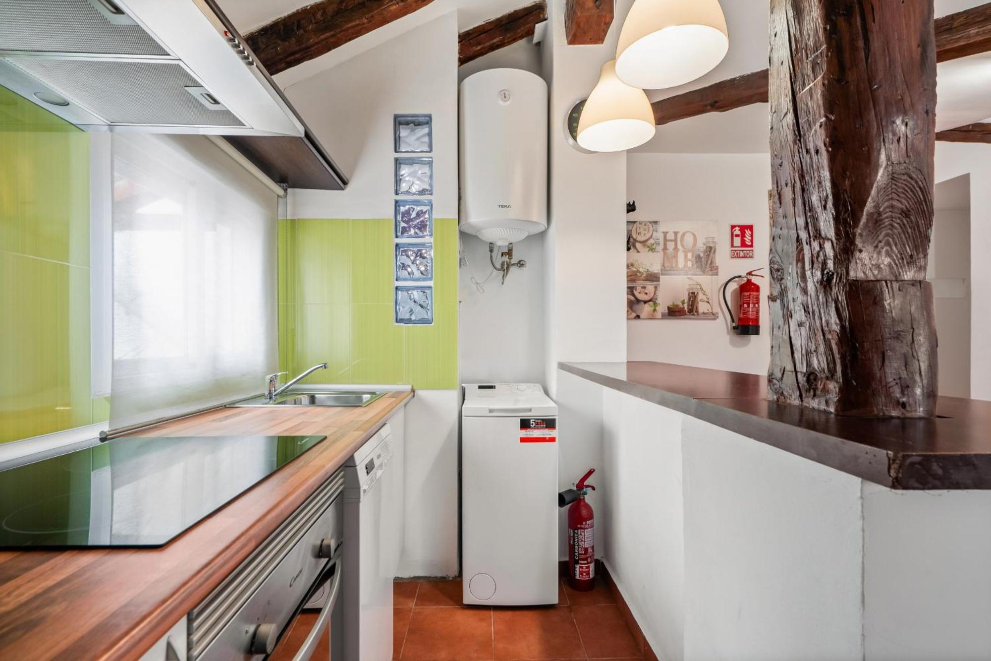 Apartamento En La Gran Via Alquiler Temporal Madrid Exterior photo